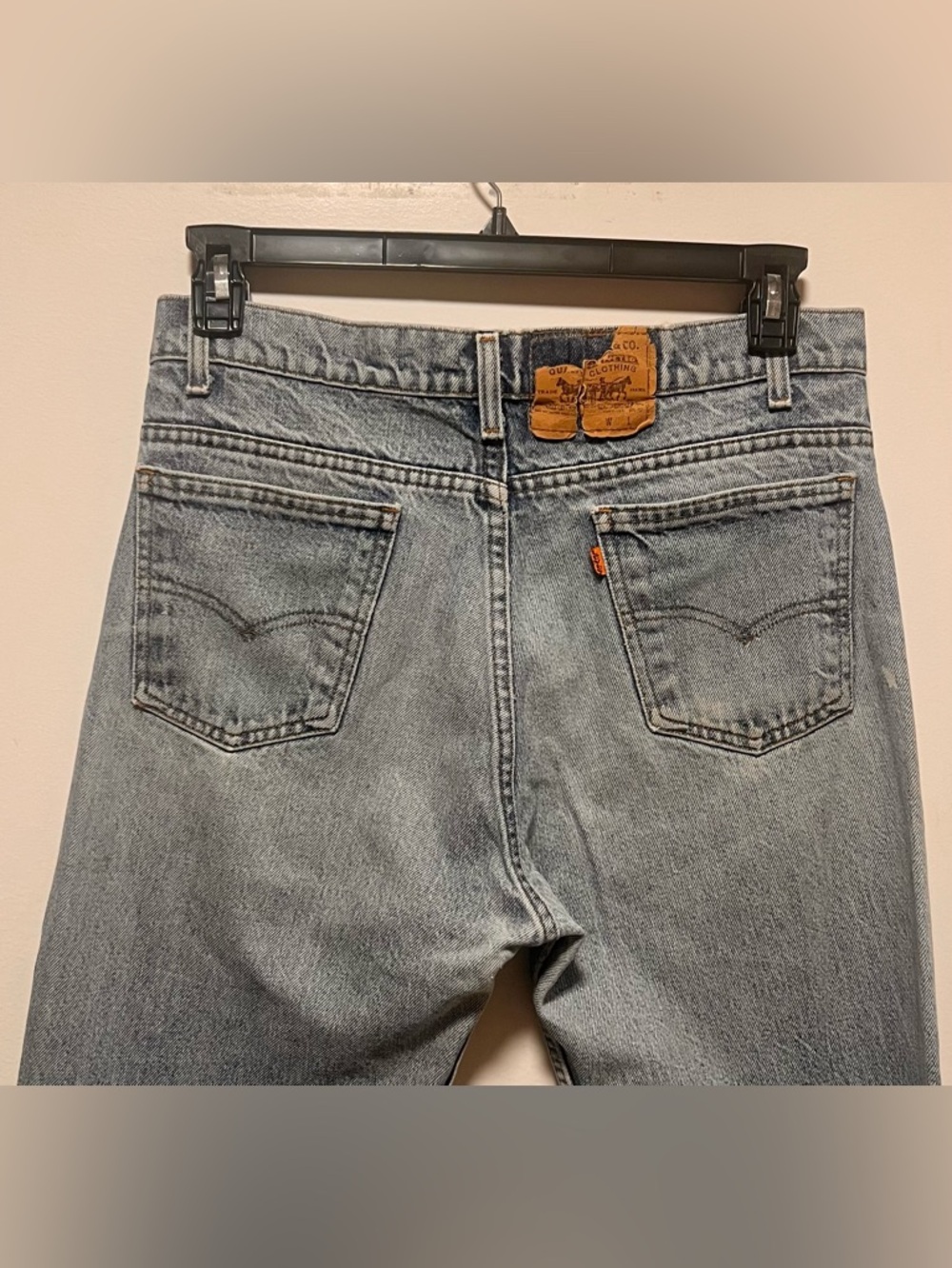 Levi’s 505 Regular Fit Straight Leg Made in USA Orange Tab Medium Wash Denim